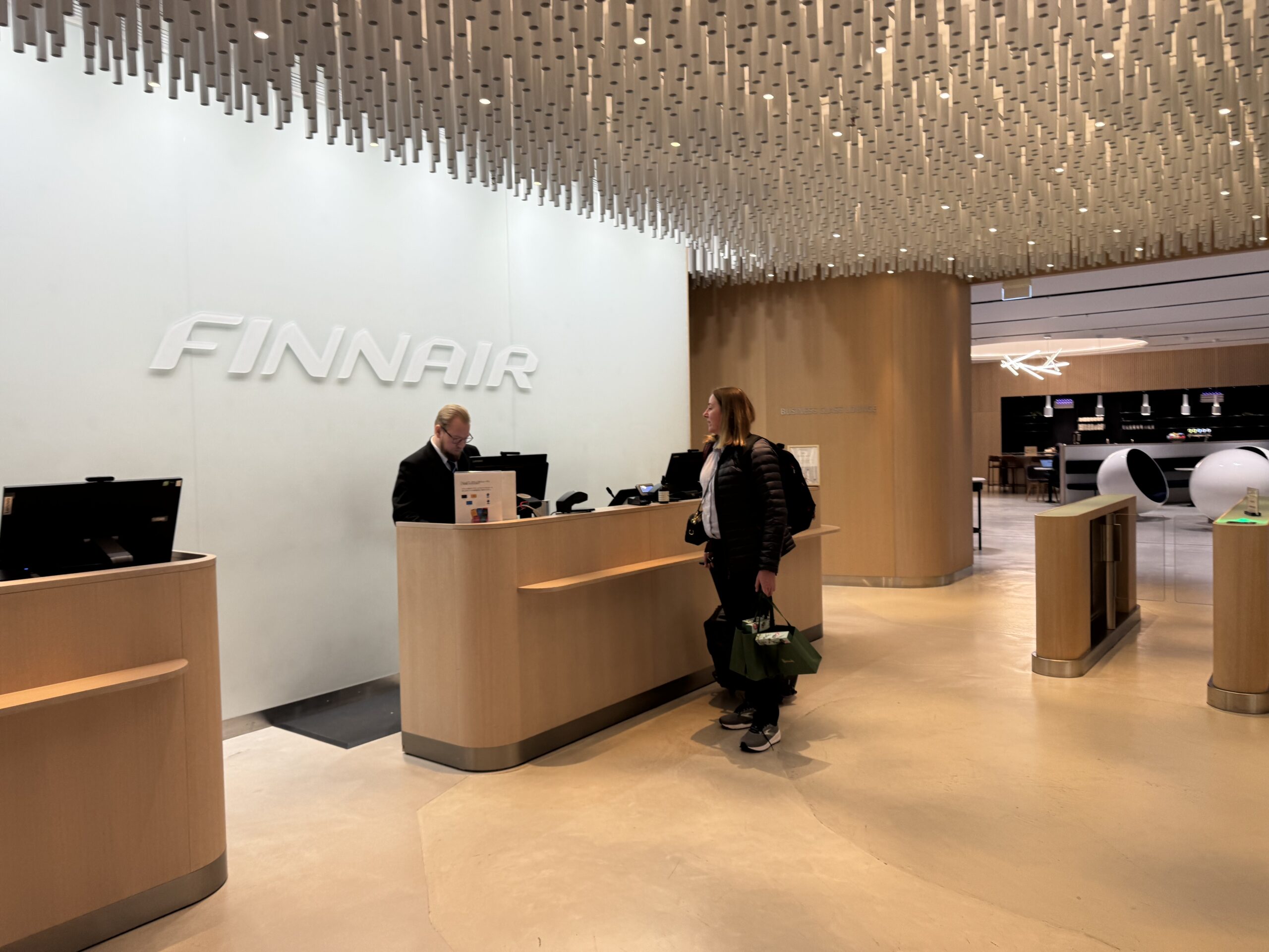 🇫🇮フィンエアーのファーストクラスラウンジ「Platinum Wing