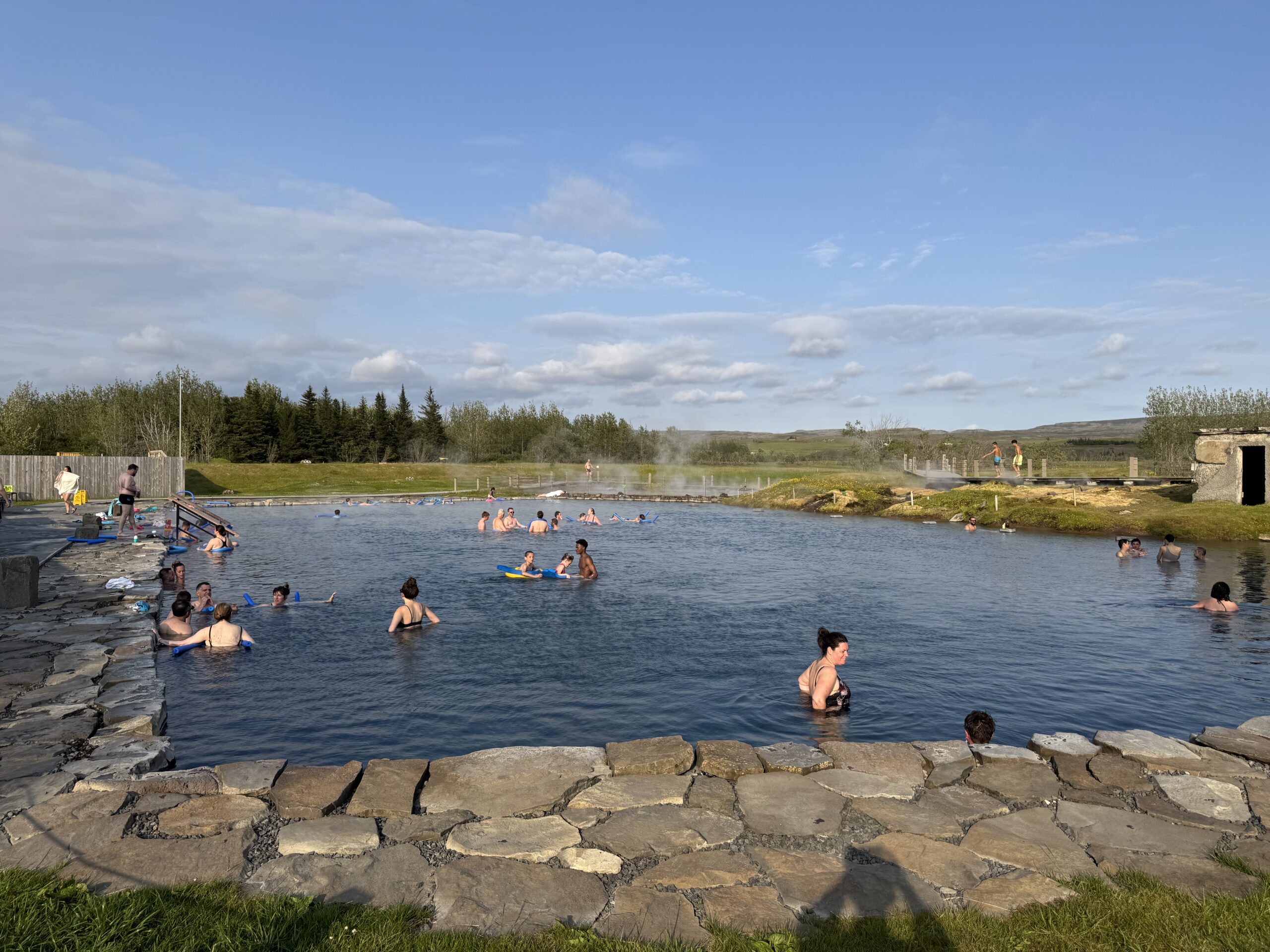 1歳児もok！アイスランド最古の天然温泉プール「シークレットラグーン」に行ってきた！in アイスランド 旅時々ワイン 